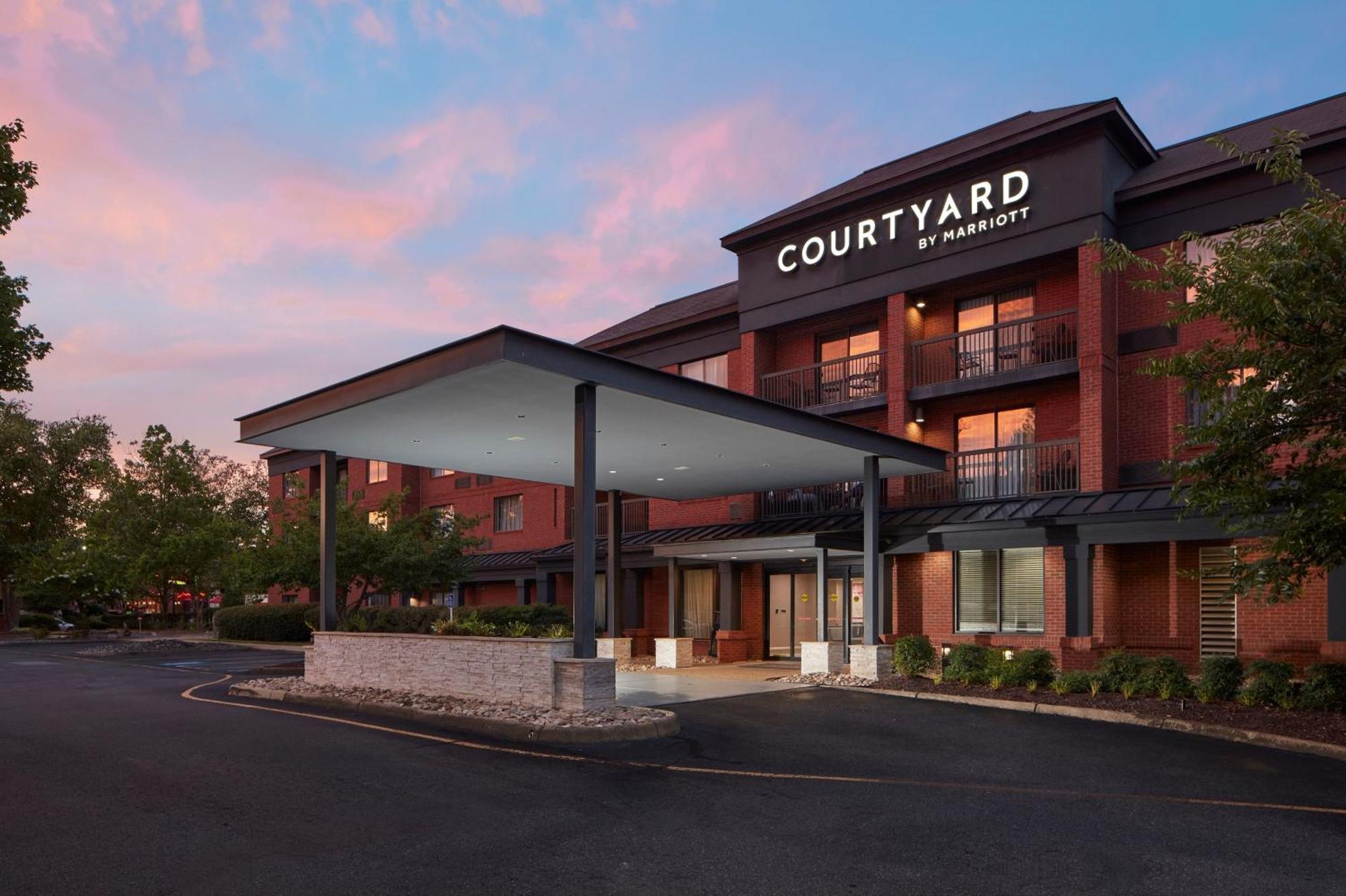 Courtyard Newport News Yorktown Hotell Exteriör bild