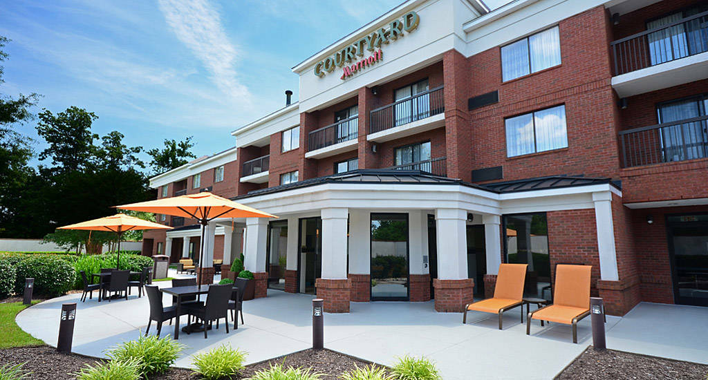 Courtyard Newport News Yorktown Hotell Exteriör bild